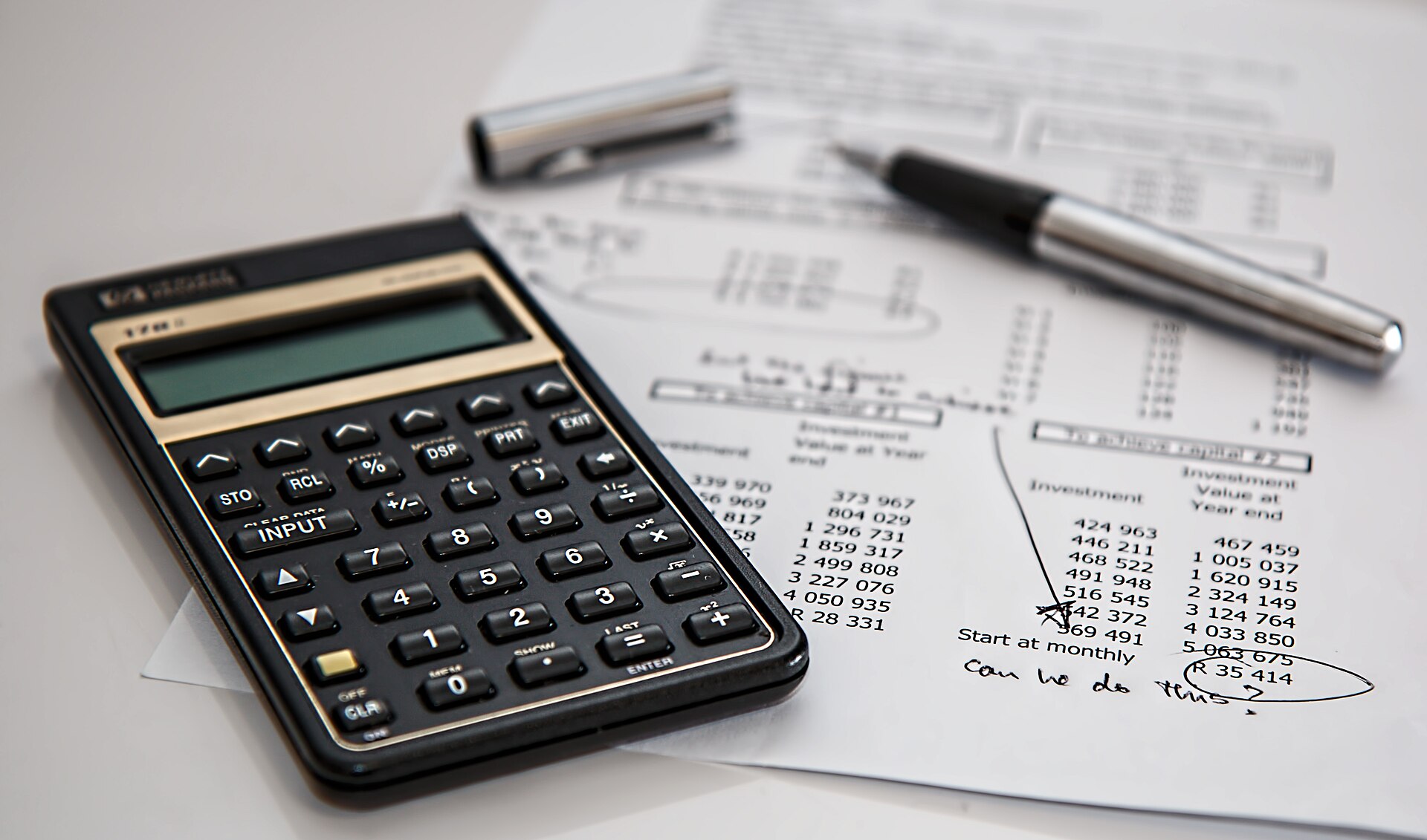 เครื่องคิดเลขและกระดาษทำงานสำหรับการคำนวณแผนการเงิน